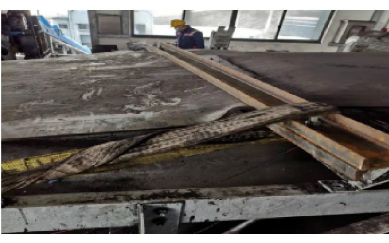 KWZK爱体育在线注册,爱体育（中国）钢丝输送带硫化机胶接工艺流程分享